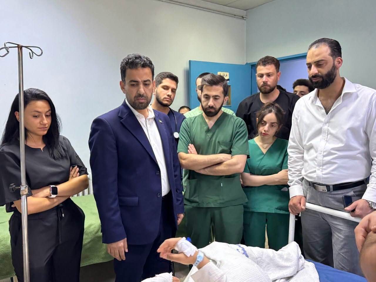 وزير الصحة يتفقّد جرحى التفجير في مستشفى دمشق ويؤكّد تقديم كامل الرعاية الطبية